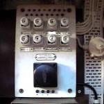 zekeringen en hoofdschakelaar voor 24V-groepen