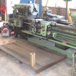 Draaibank van Hans Geurts met de bus.